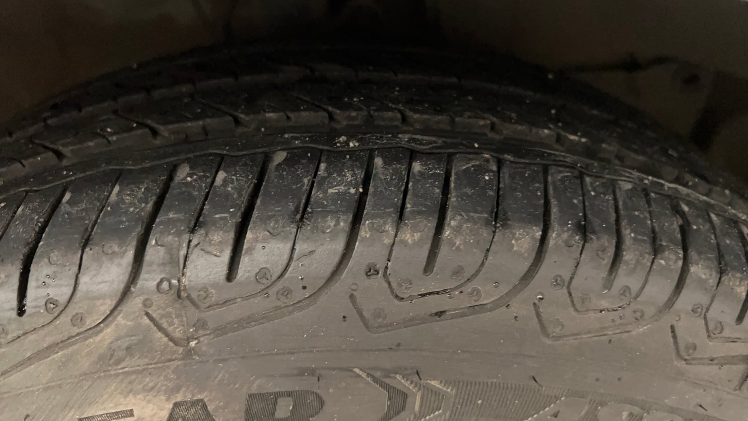 Used 2014 Honda City SV Petrol Manual tyres RIGHT FRONT TYRE TREAD VIEW