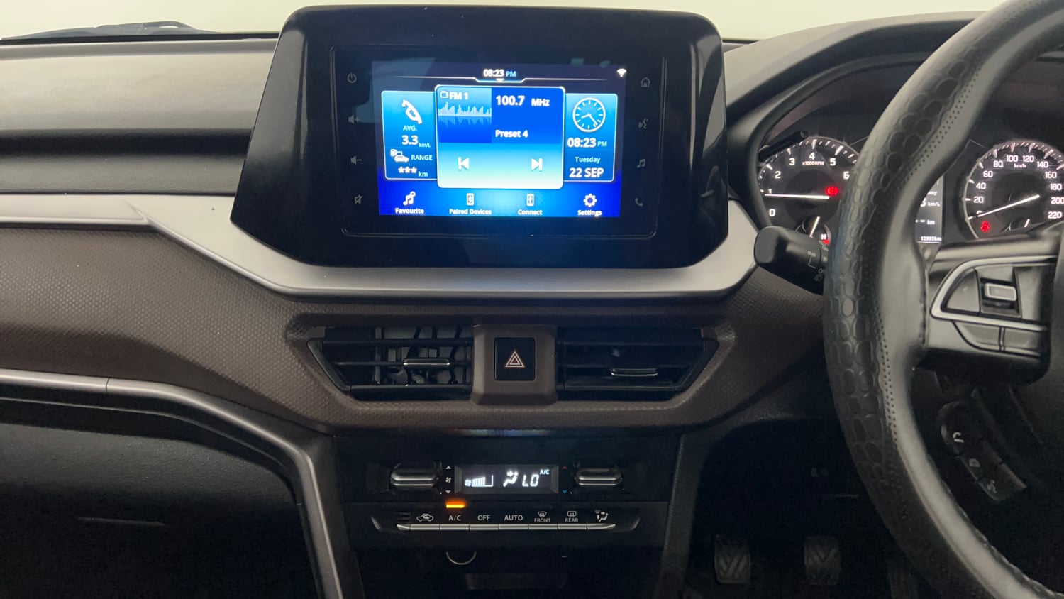 Used 2023 Maruti Suzuki Brezza ZXi Petrol Manual interior MUSIC SYSTEM & AC CONTROL VIEW