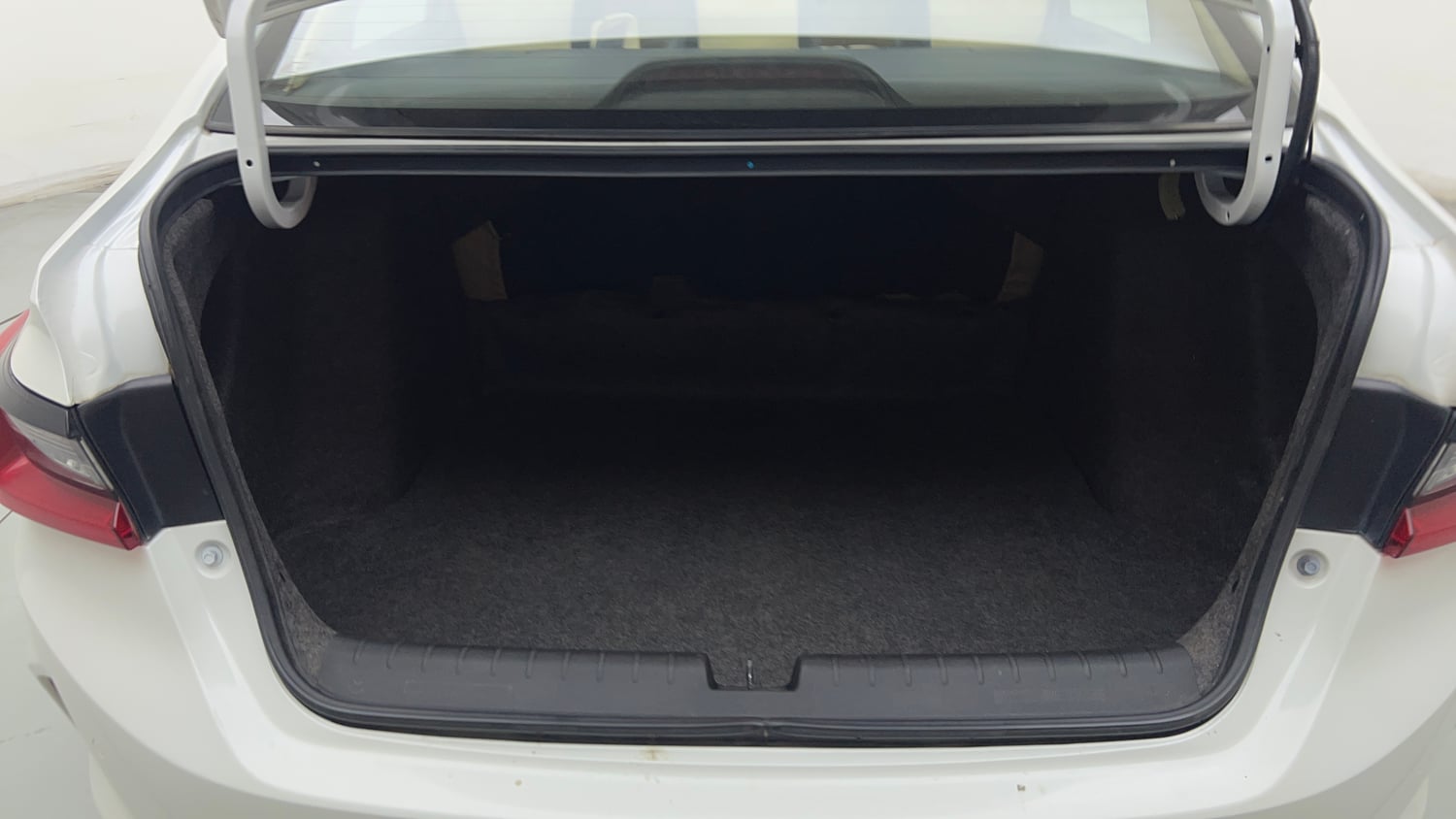 Used 2022 Honda City V Petrol Petrol Manual interior DICKY INSIDE VIEW