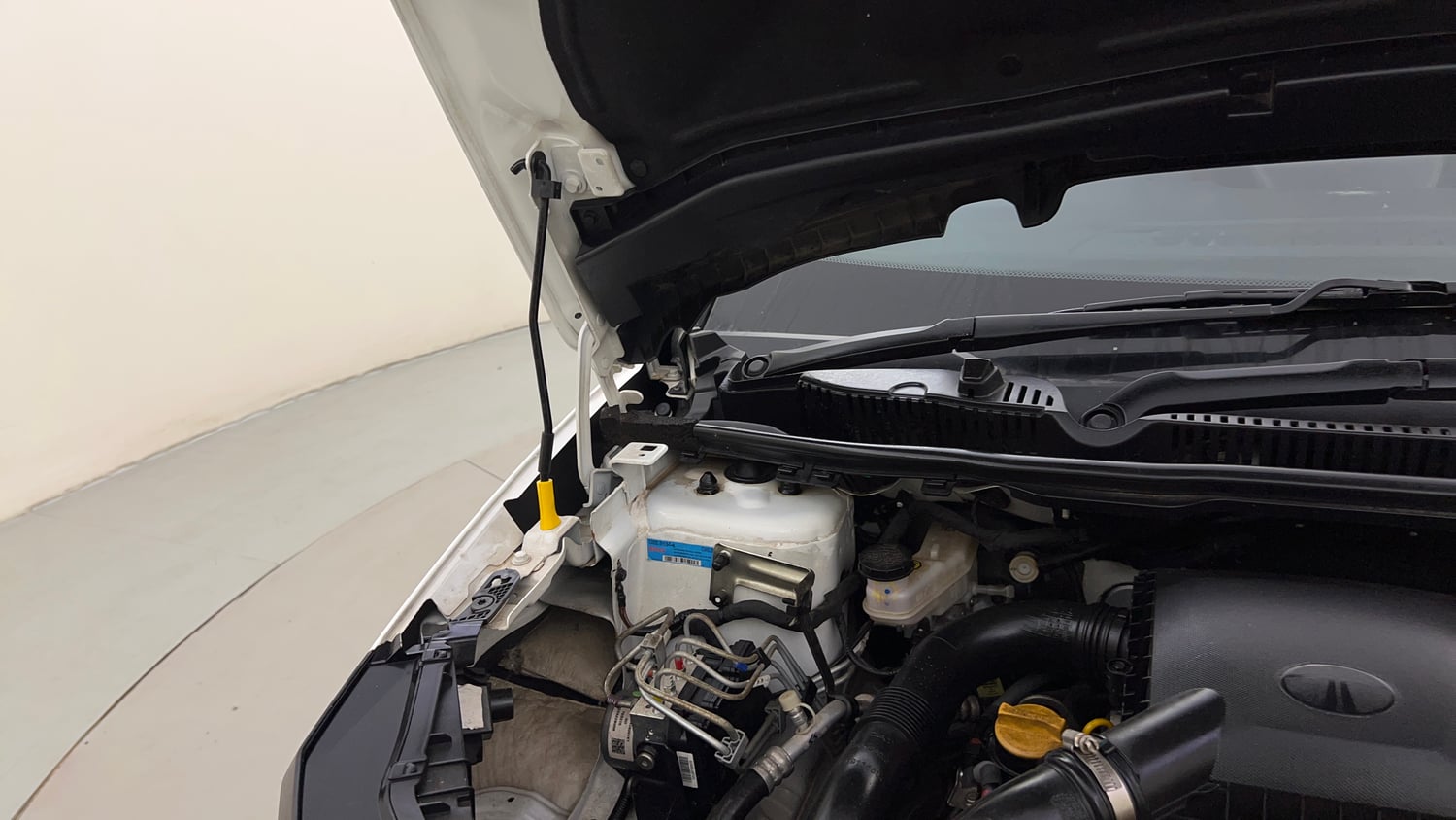Used 2024 Tata Nexon Creative Plus S 1.2 Revotron Petrol 7DCA Petrol Automatic engine ENGINE RIGHT SIDE HINGE & APRON VIEW