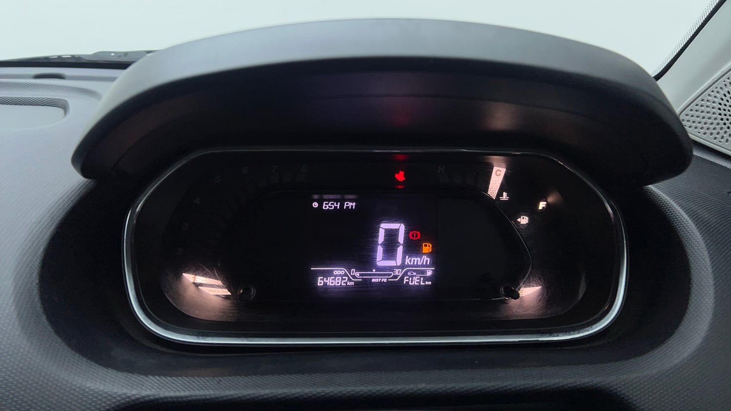 Used 2021 Tata Tiago XT Petrol Manual interior CLUSTERMETER VIEW