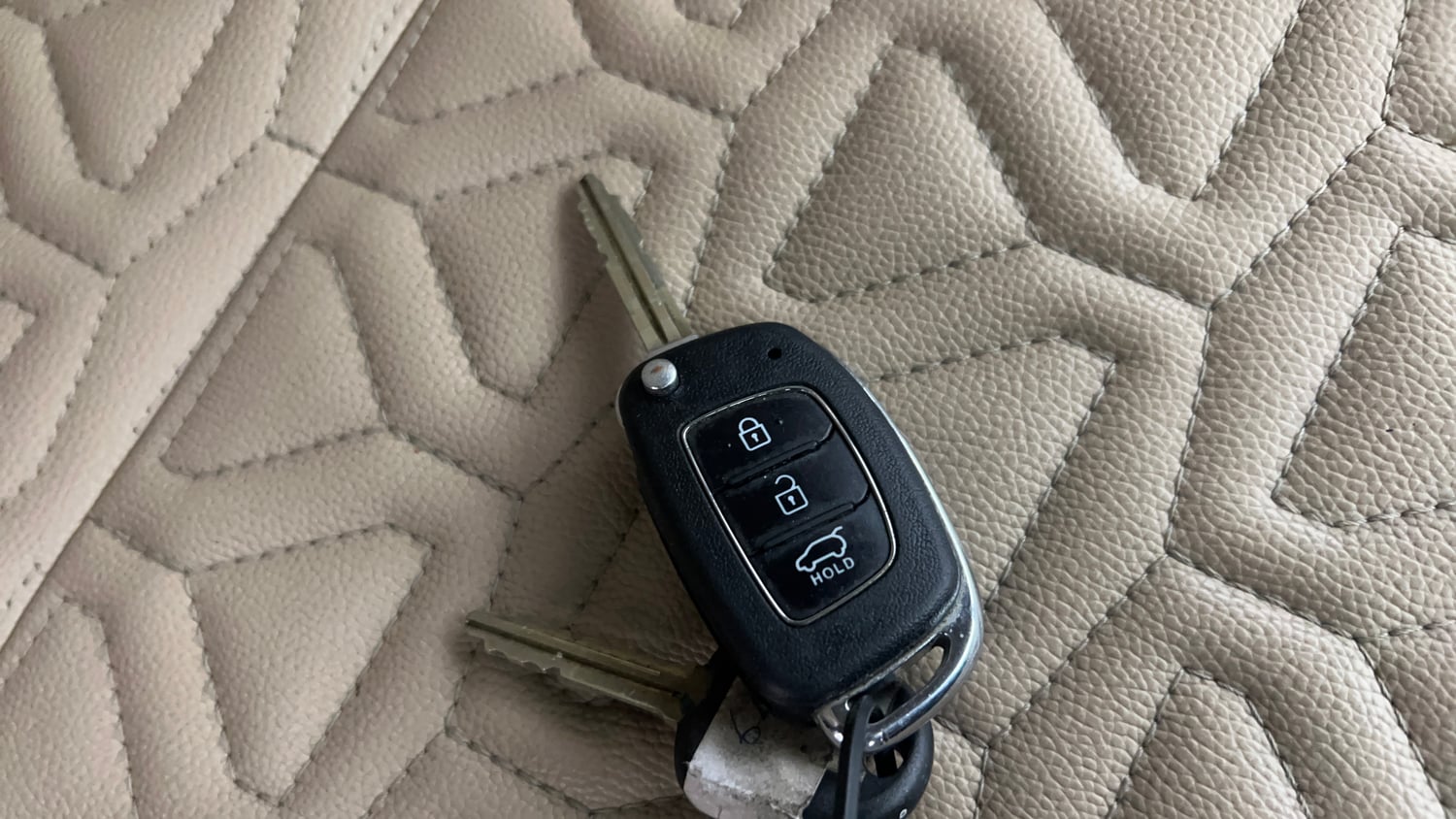 Used 2019 Hyundai Elite i20 Magna Plus 1.2 Petrol Manual extra CAR KEY VIEW