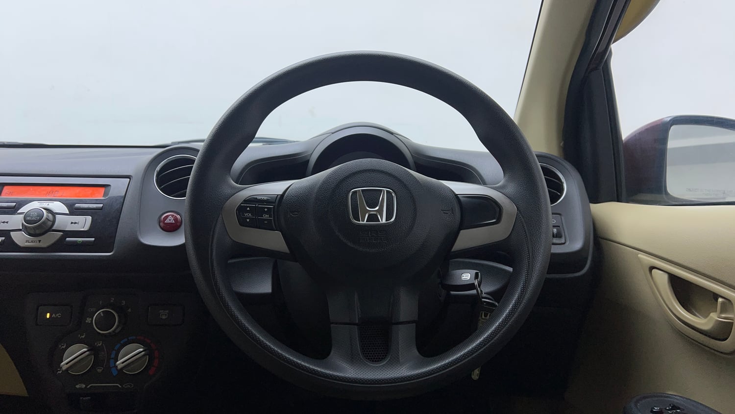 Used 2015 Honda Amaze 1.2 SX i-VTEC Petrol Manual interior STEERING VIEW