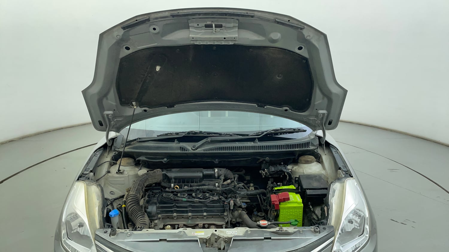 Used 2018 Maruti Suzuki Baleno Zeta 1.2 Petrol Manual engine ENGINE & BONNET OPEN FRONT VIEW