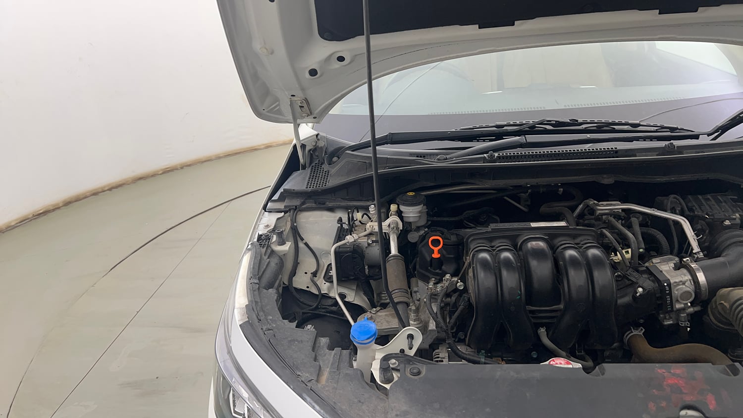 Used 2023 Honda City ZX Petrol Petrol Manual engine ENGINE RIGHT SIDE HINGE & APRON VIEW