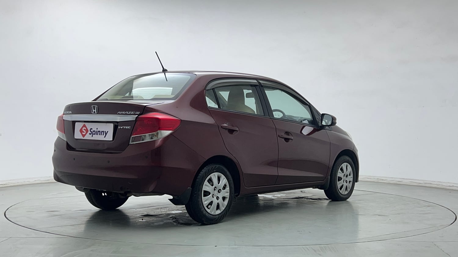 Used 2015 Honda Amaze 1.2 SX i-VTEC Petrol Manual exterior RIGHT REAR CORNER VIEW