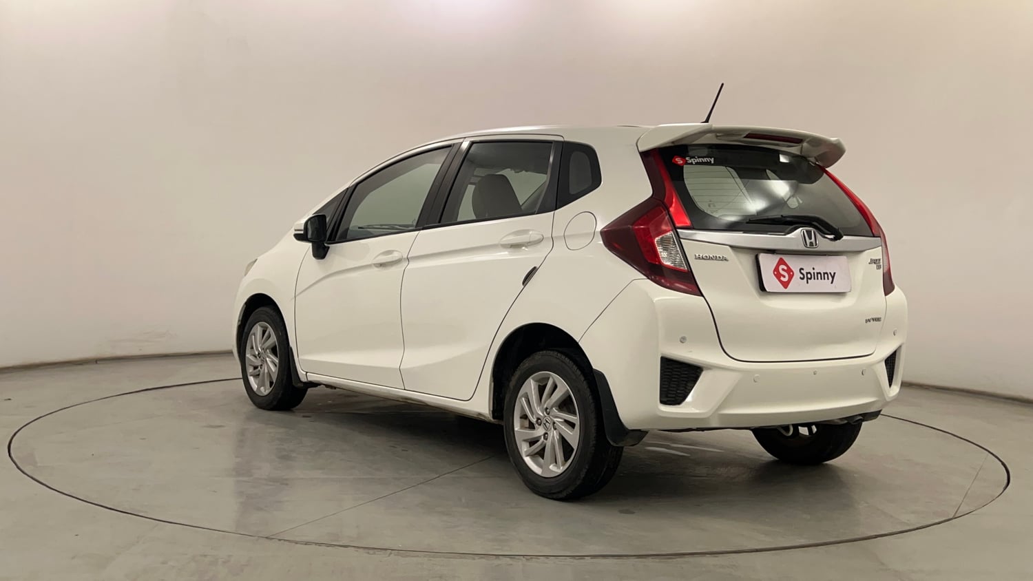 Used 2016 Honda Jazz VX Petrol Petrol Manual exterior LEFT REAR CORNER VIEW