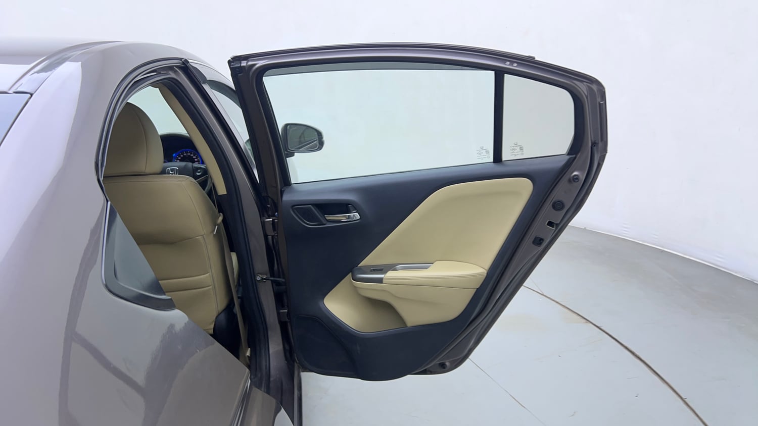 Used 2016 Honda City VX CVT Petrol Automatic interior RIGHT REAR DOOR OPEN VIEW