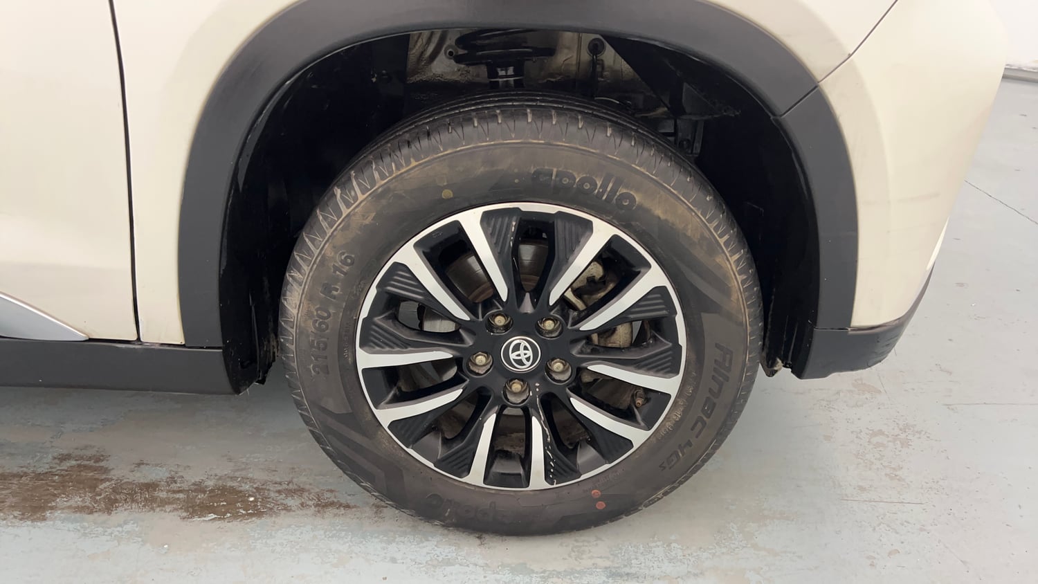 Used 2021 Toyota Urban Cruiser Premium Grade AT Petrol Automatic tyres RIGHT FRONT TYRE RIM VIEW