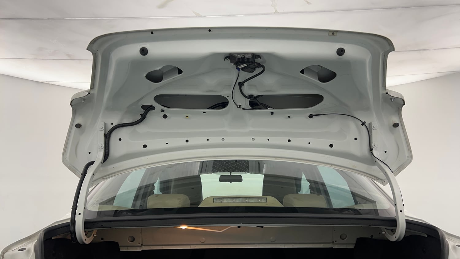 Used 2022 Maruti Suzuki Dzire VXi AGS Petrol Automatic interior DICKY DOOR OPEN VIEW