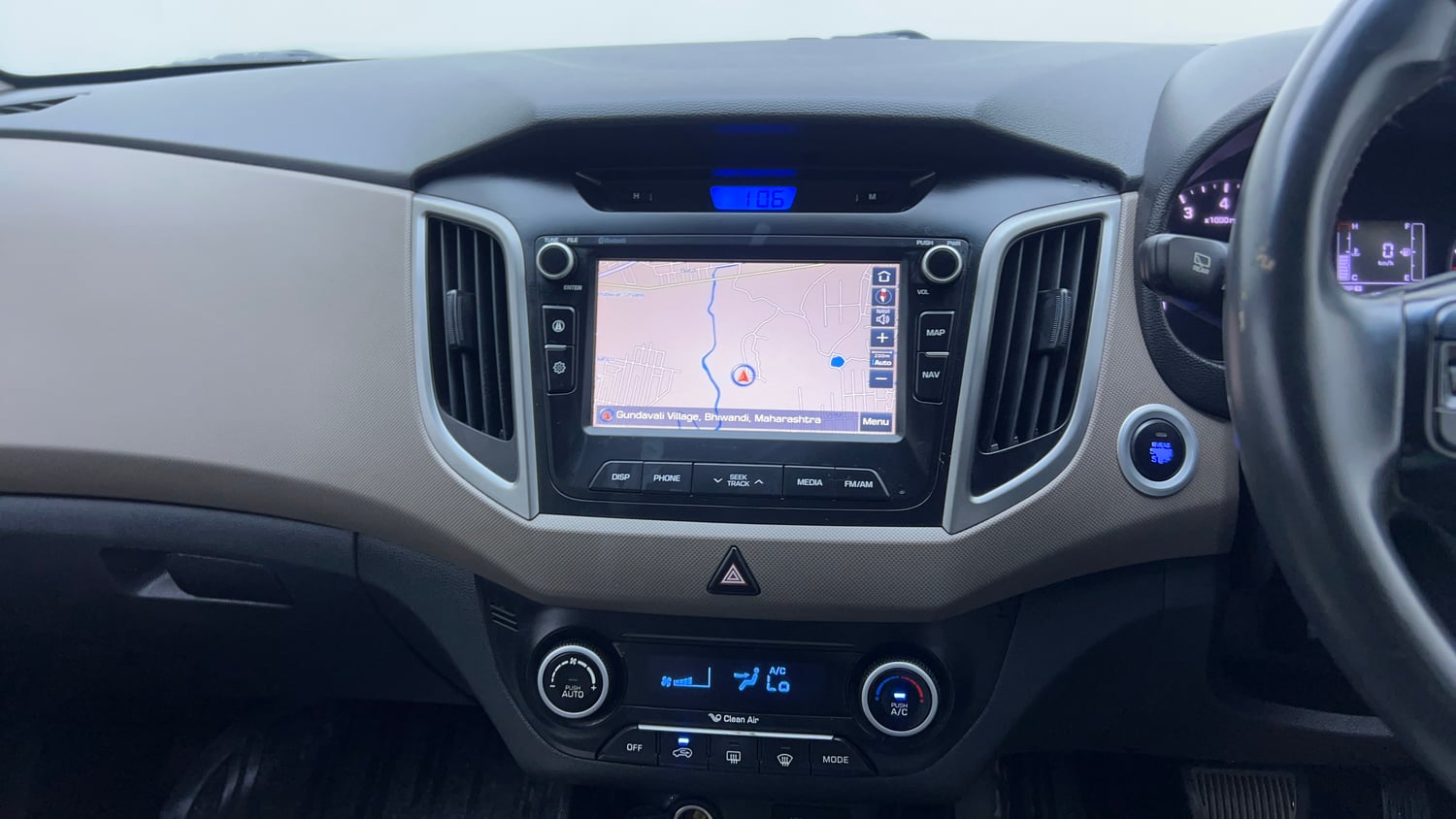 Used 2017 Hyundai Creta 1.6 SX Plus AT Petrol Petrol Automatic top_features Integrated (in-dash) music system