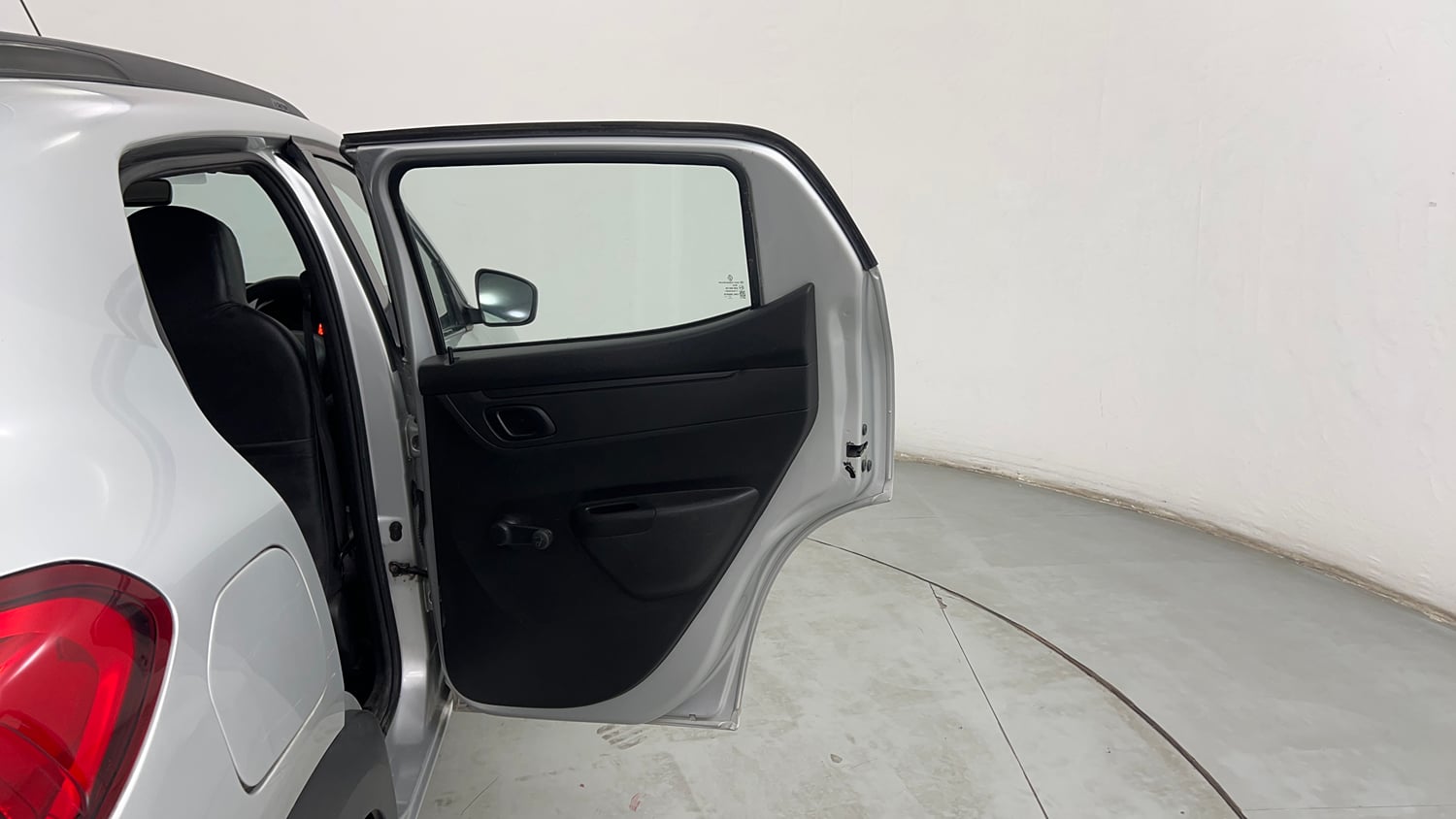 Used 2018 Renault Kwid RXT Petrol Manual interior RIGHT REAR DOOR OPEN VIEW