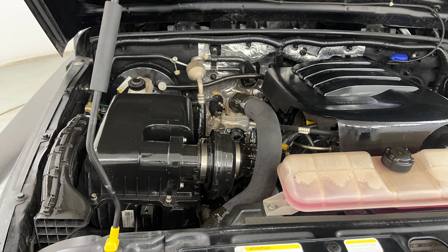 Used 2022 mahindra Thar LX Hard Top Petrol MT 4WD Petrol Manual engine ENGINE RIGHT SIDE VIEW