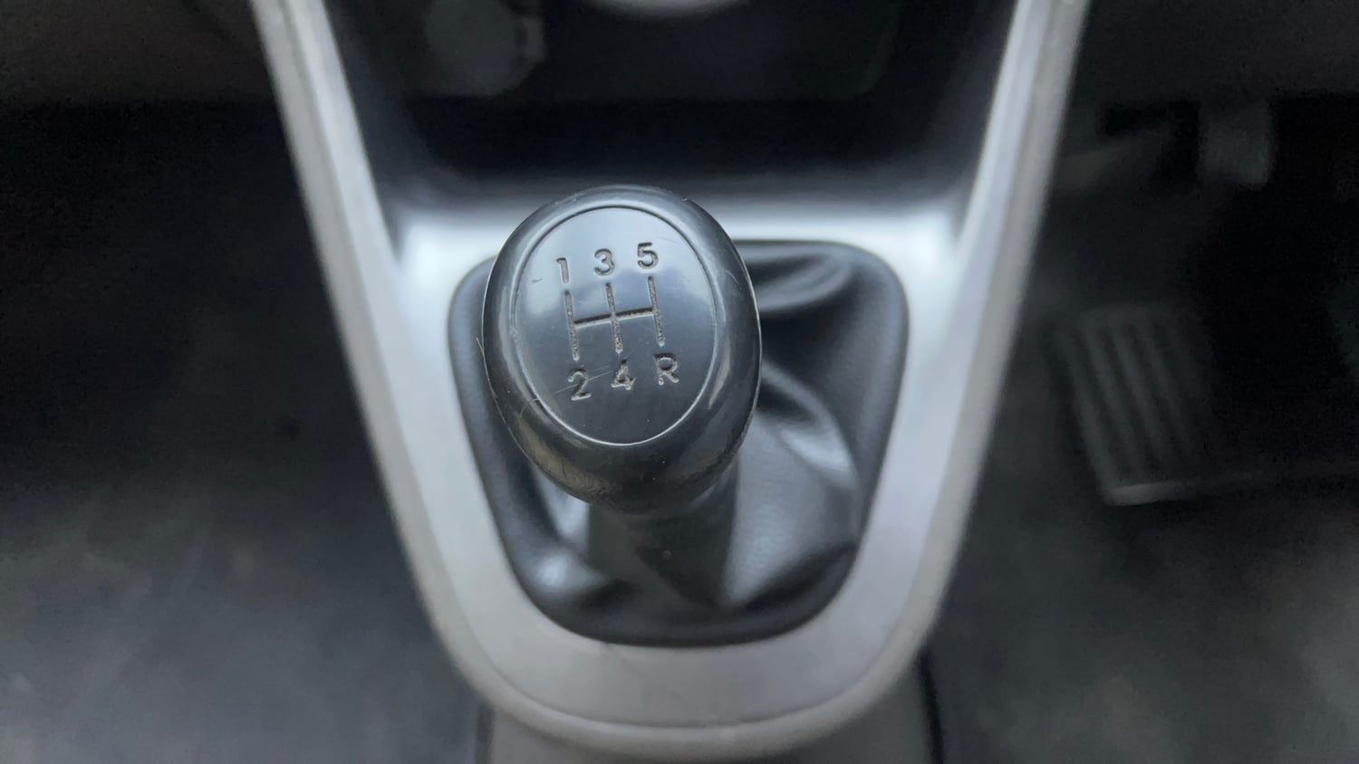 Used 2013 Hyundai i10 Magna 1.2 Kappa2 Petrol Manual interior GEAR  KNOB VIEW