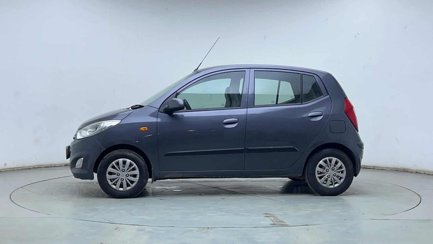 Used 2014 Hyundai i10 Sportz 1.1 iRDE2 Petrol Manual exterior LEFT SIDE VIEW