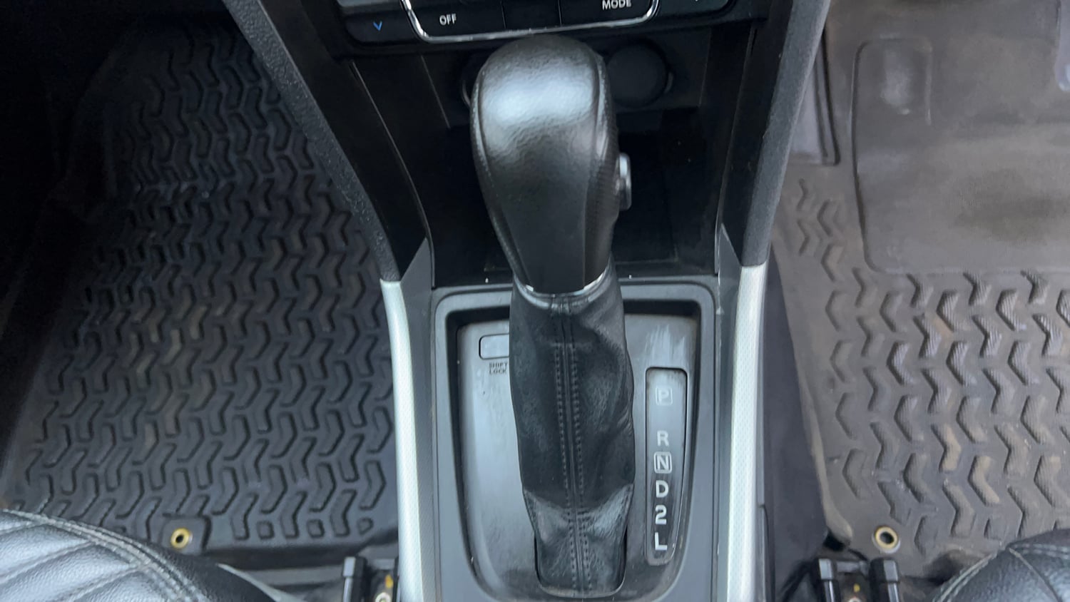 Used 2021 Maruti Suzuki Vitara Brezza ZXi AT SHVS Petrol Automatic interior GEAR  KNOB VIEW