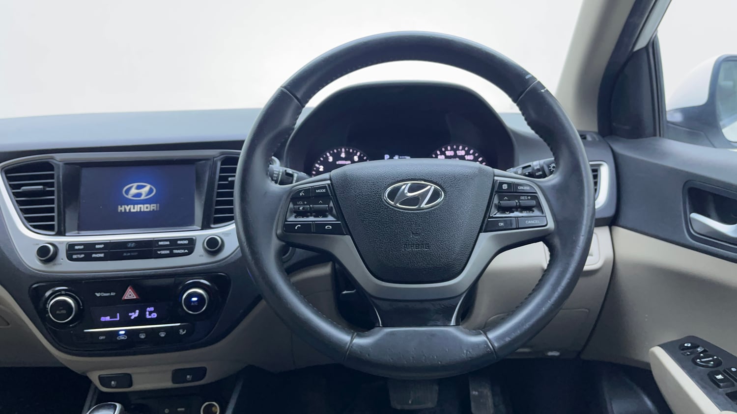 Used 2018 Hyundai Verna SX (O) 1.6 VTVT AT Petrol Automatic interior STEERING VIEW