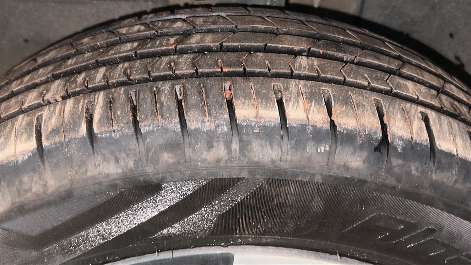 Used 2023 Tata Punch Creative Dual Tone AMT Petrol Automatic tyres LEFT FRONT TYRE TREAD VIEW