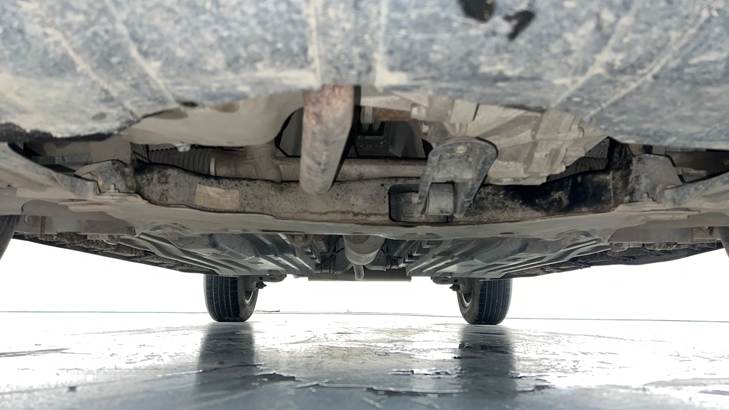 Used 2023 Maruti Suzuki Brezza ZXi Petrol Manual extra FRONT LEFT UNDERBODY VIEW
