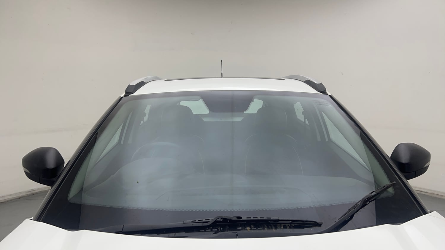 Used 2021 Tata Nexon XM (S) Petrol Manual exterior FRONT WINDSHIELD VIEW