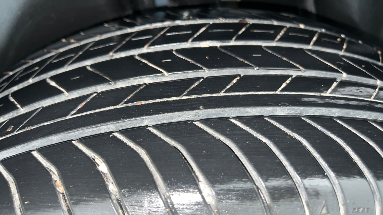 Used 2025 Skoda Kylaq Prestige AT Petrol Automatic tyres LEFT REAR TYRE TREAD VIEW