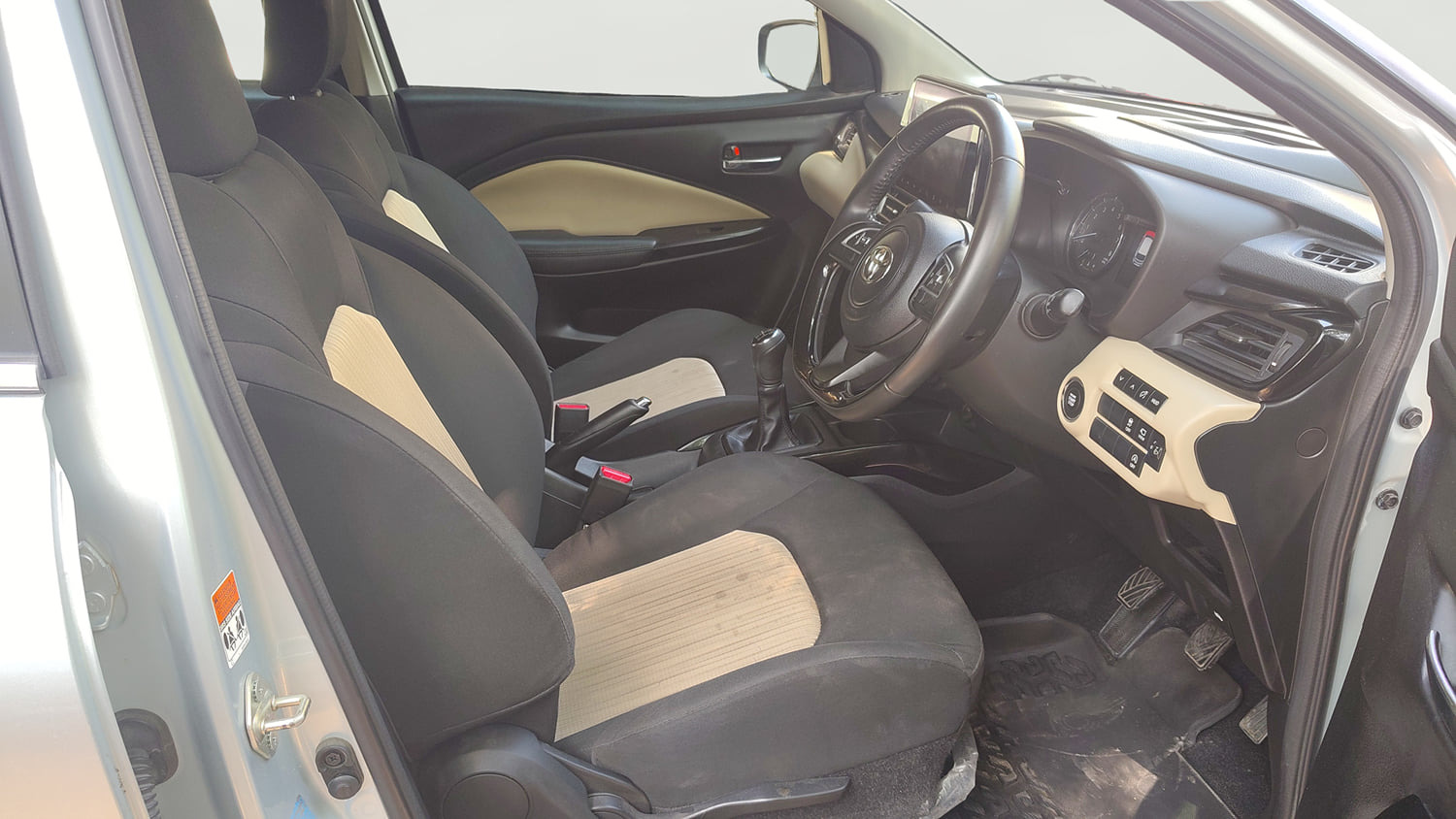 Used 2024 Toyota Glanza V Petrol Manual interior RIGHT SIDE FRONT DOOR CABIN VIEW