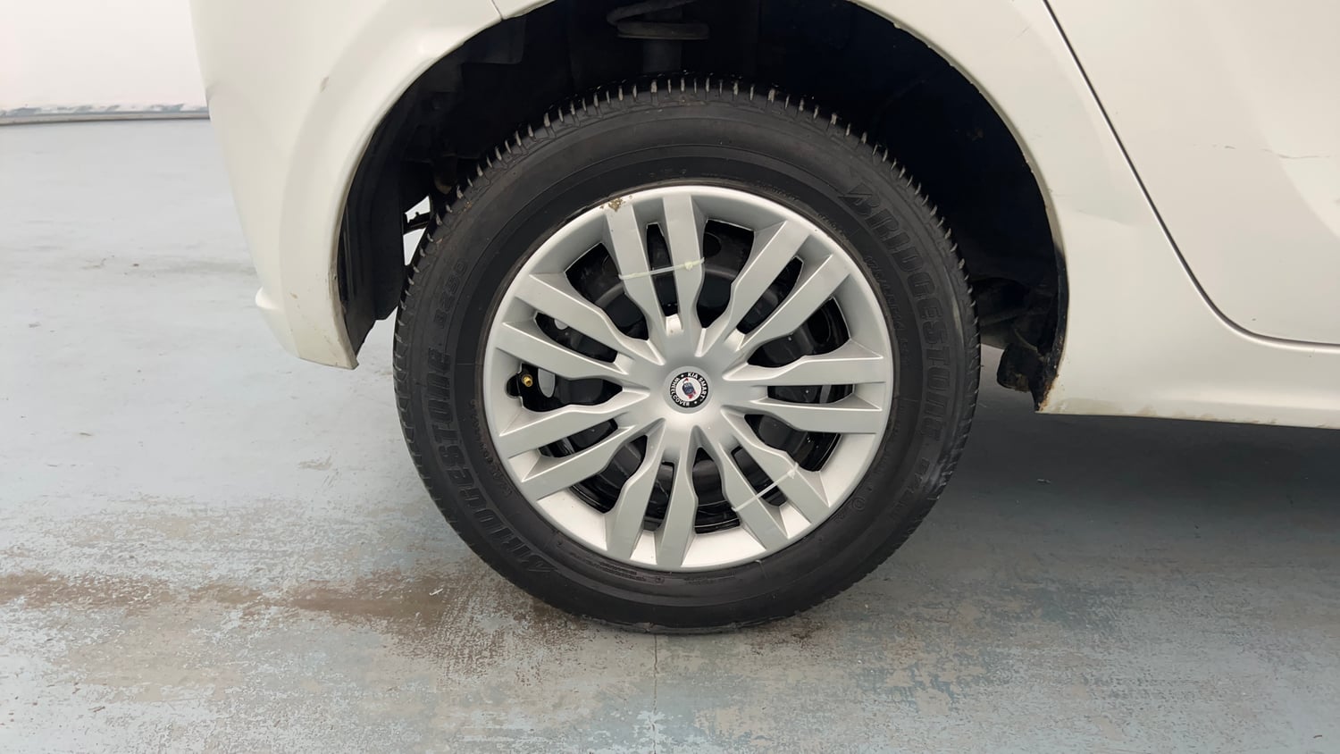 Used 2021 Tata Tiago XT Petrol Manual tyres RIGHT REAR TYRE RIM VIEW