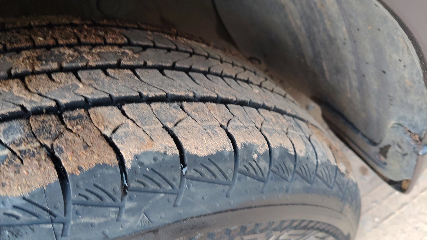 Used 2022 Hyundai Creta SX 1.5 Petrol Petrol Manual tyres LEFT FRONT TYRE TREAD VIEW