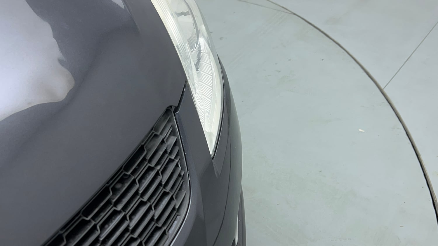 Used 2015 Maruti Suzuki Swift ZXi Petrol Manual dents MINOR SCRATCH