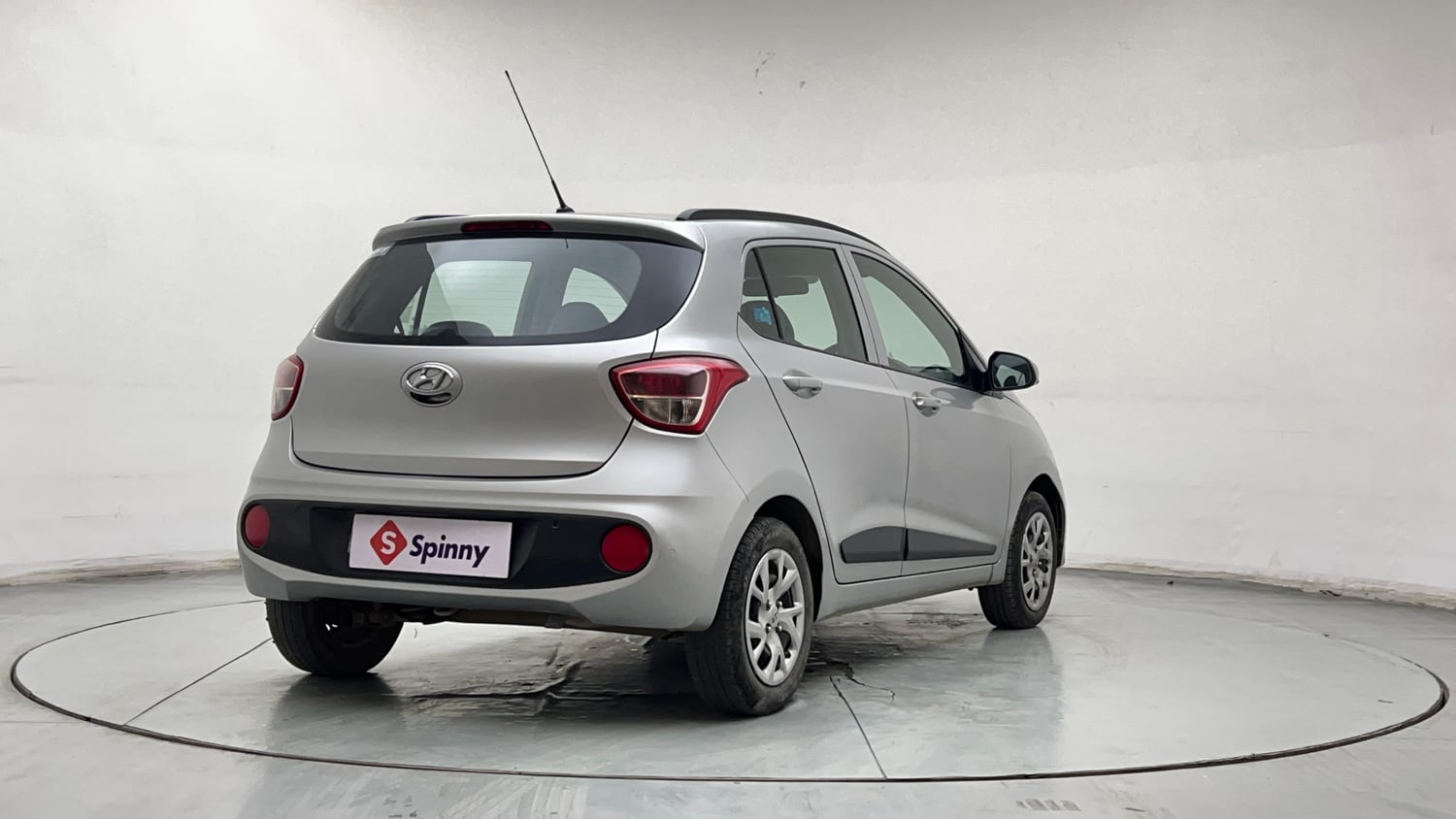 Used 2018 Hyundai Grand i10 Sportz (O) 1.2 Kappa VTVT Petrol Manual exterior RIGHT REAR CORNER VIEW