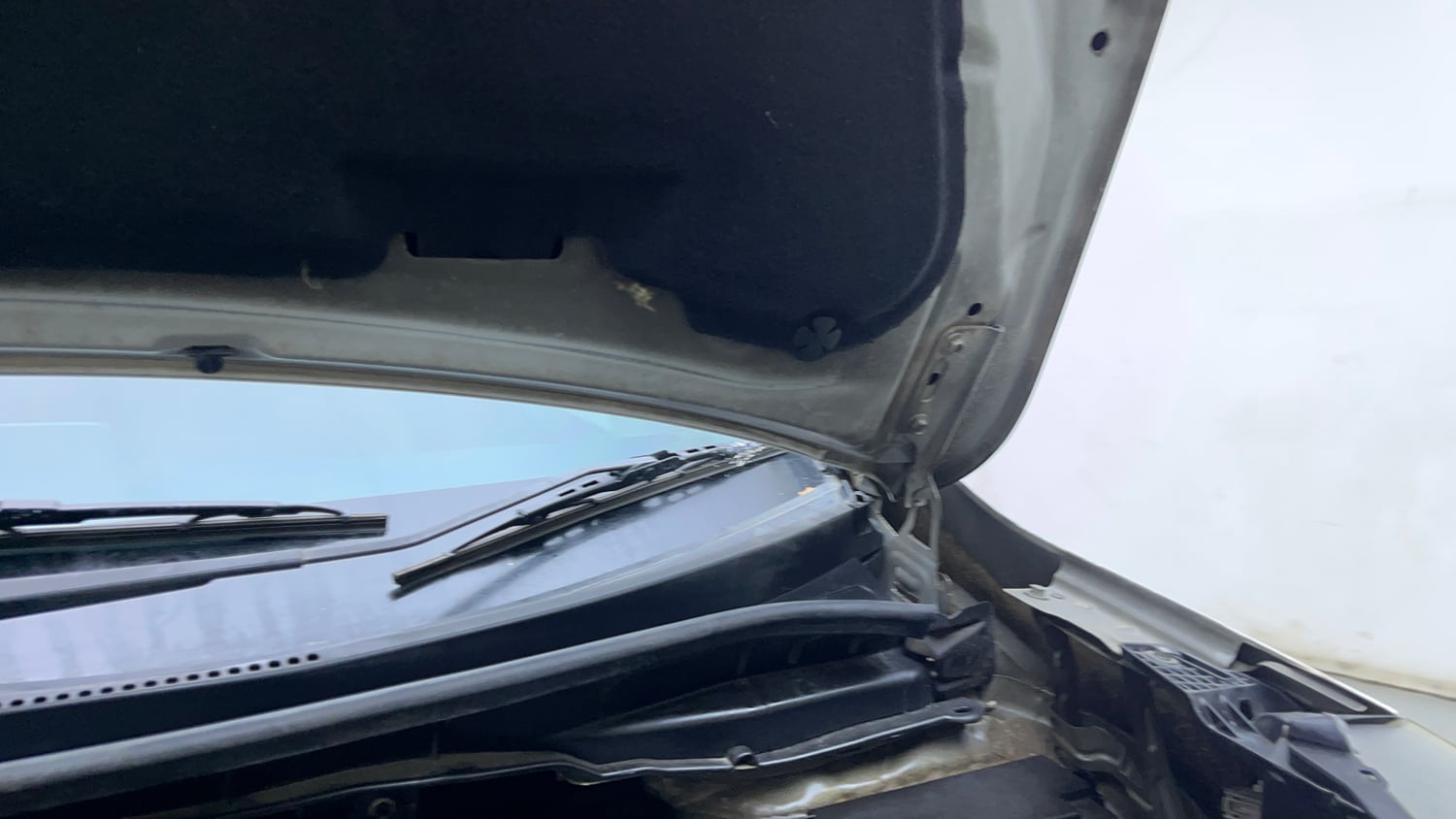 Used 2018 Honda WR-V VX MT Diesel Diesel Manual engine ENGINE LEFT SIDE HINGE & APRON VIEW