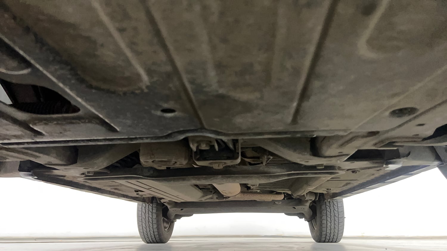 Used 2013 Renault Duster RxL Petrol Petrol Manual extra FRONT LEFT UNDERBODY VIEW