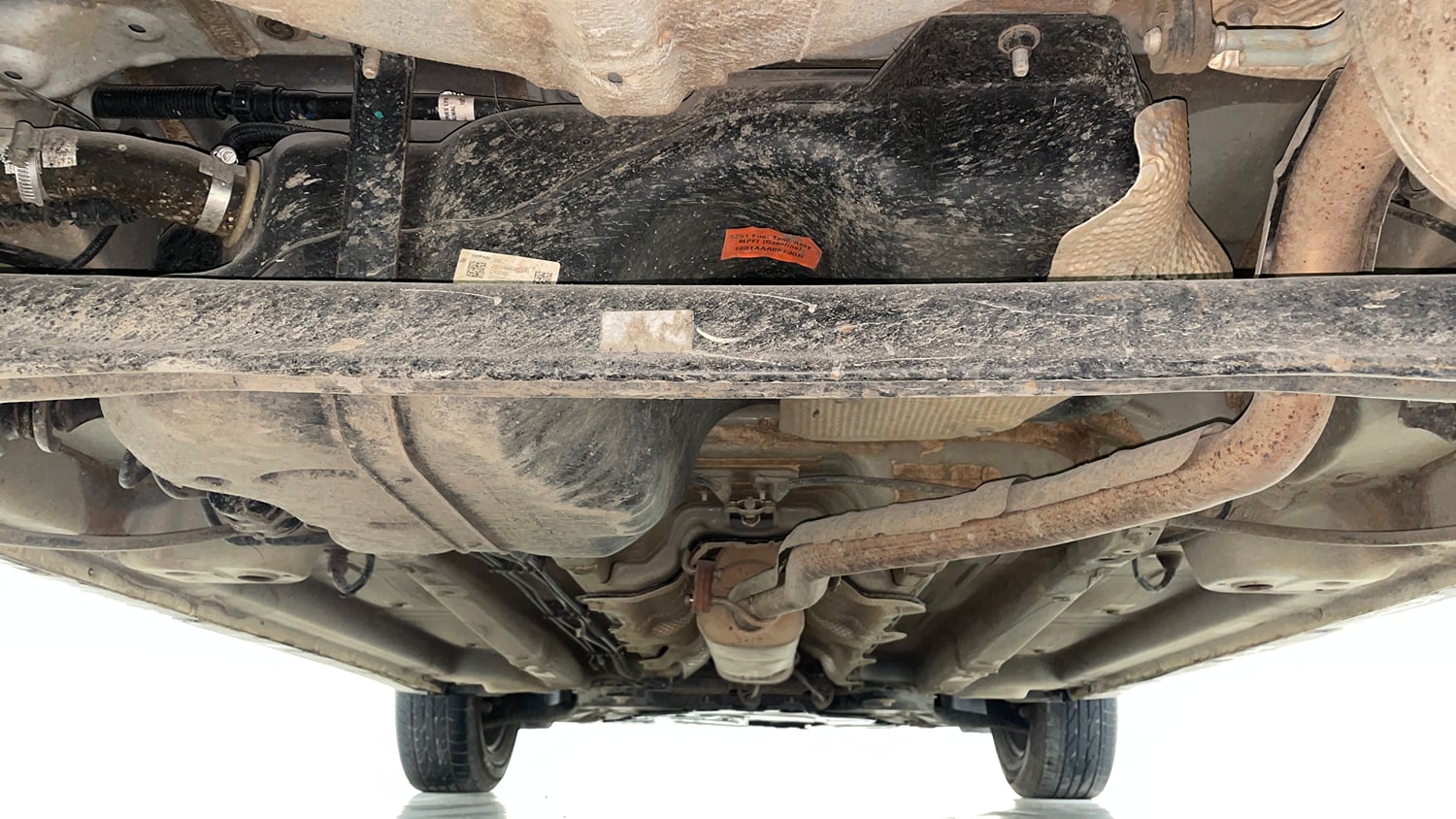 Used 2022 Mahindra XUV 300 W6 1.2 Petrol AMT Petrol Automatic extra REAR UNDERBODY VIEW (TAKEN FROM REAR)