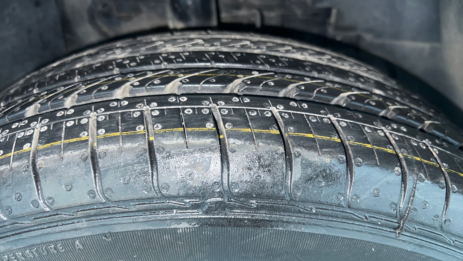 Used 2021 Tata Nexon XM (S) Petrol Manual tyres RIGHT FRONT TYRE TREAD VIEW