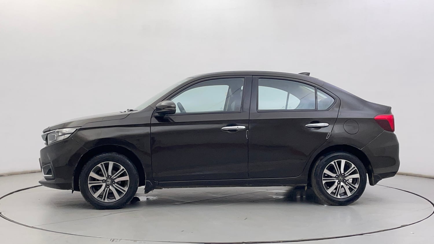 Used 2023 Honda Amaze VX MT 1.2 Petrol Petrol Manual exterior LEFT SIDE VIEW