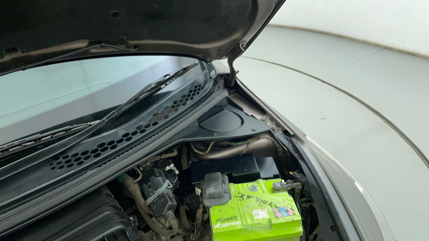 Used 2020 Tata Tigor Revotron XZA Petrol Automatic engine ENGINE LEFT SIDE HINGE & APRON VIEW