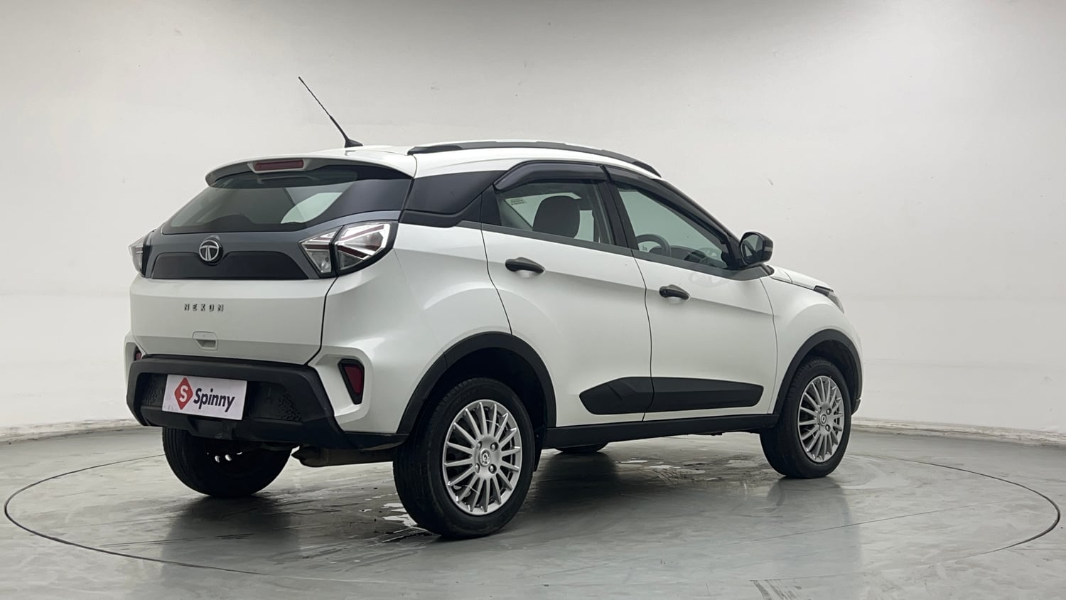Used 2021 Tata Nexon XM (S) Petrol Manual exterior RIGHT REAR CORNER VIEW