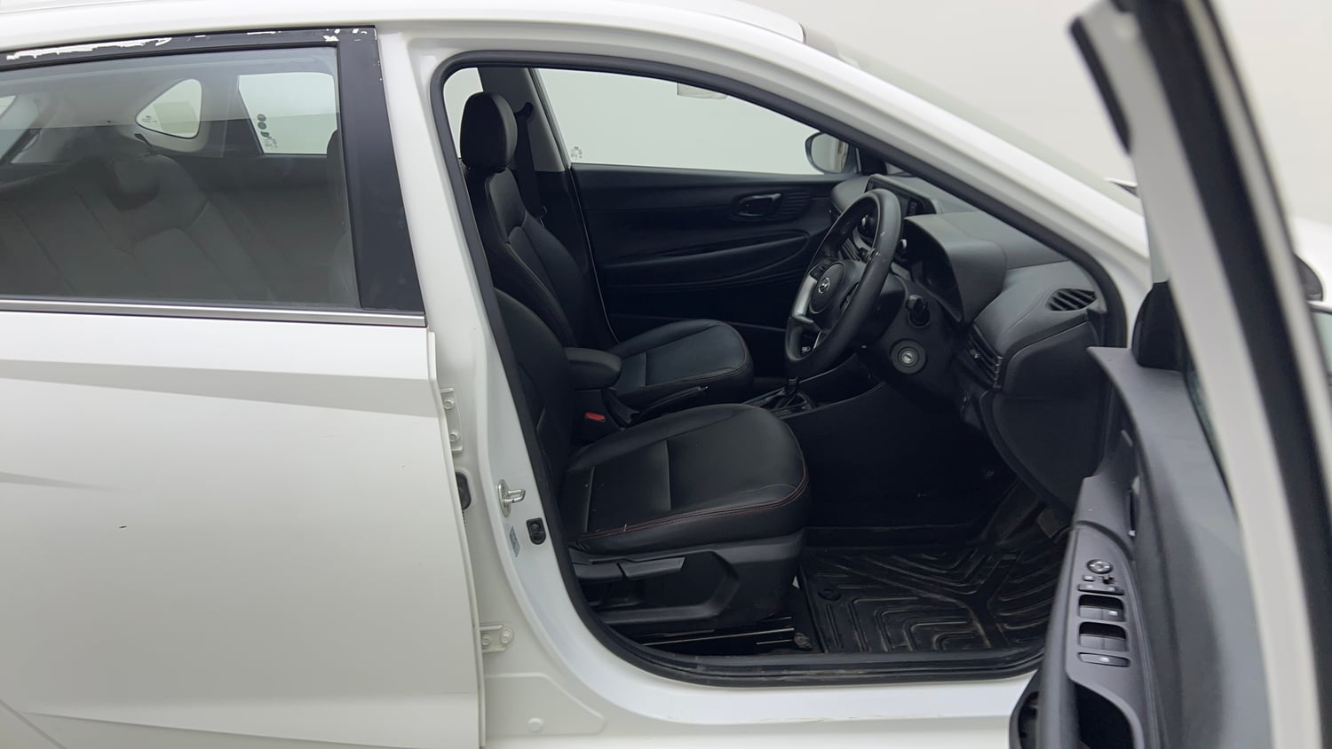 Used 2022 Hyundai i20 Sportz 1.2 IVT Petrol Automatic interior RIGHT SIDE FRONT DOOR CABIN VIEW