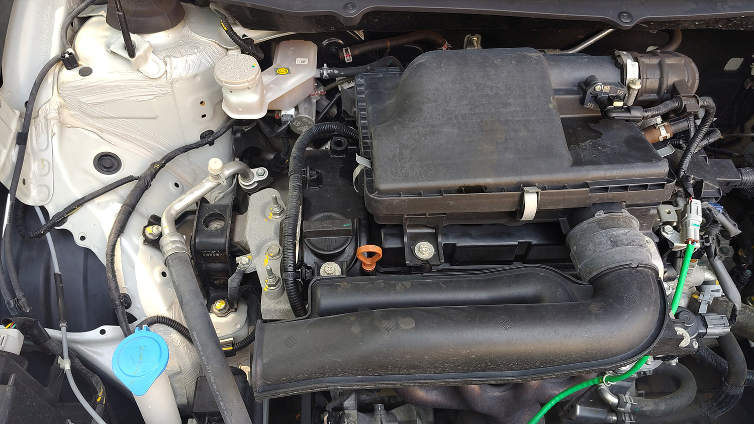 Used 2024 Toyota Glanza V Petrol Manual engine ENGINE RIGHT SIDE VIEW