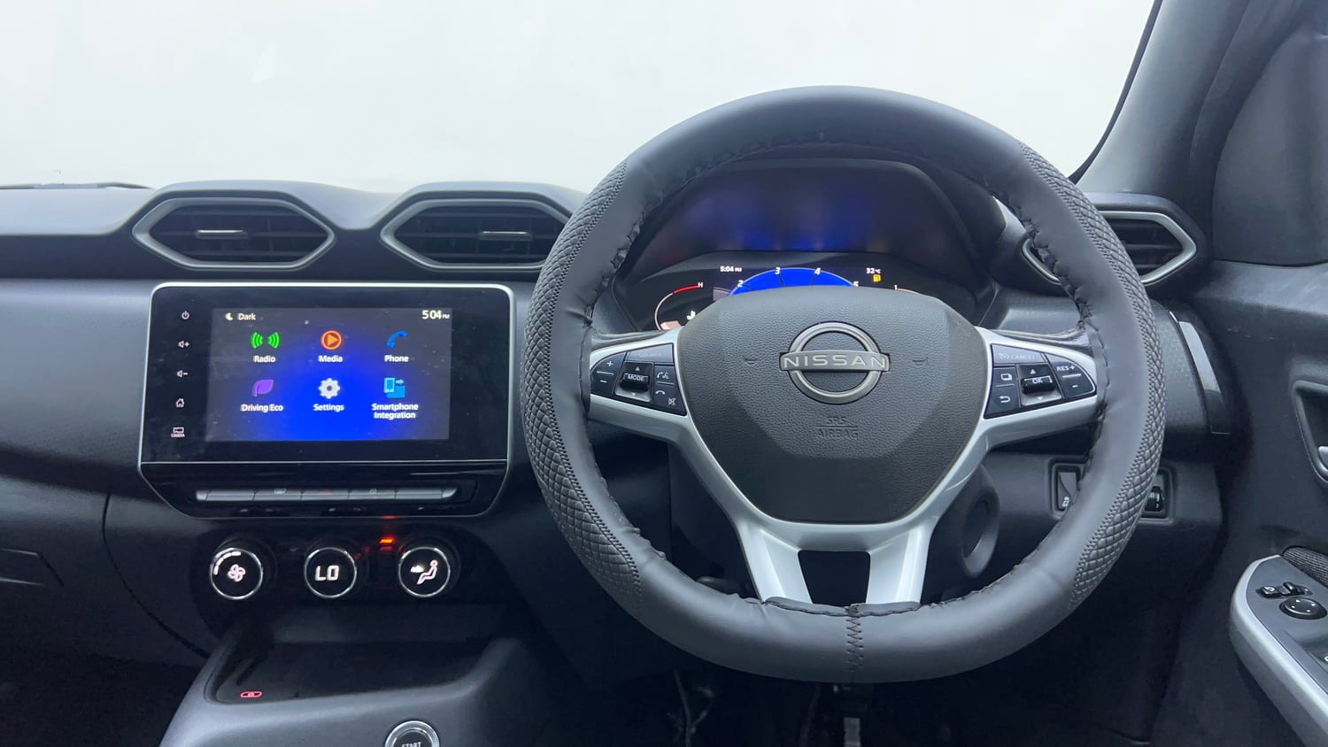Used 2021 Nissan Magnite XV Premium Turbo (O) Petrol Manual interior STEERING VIEW