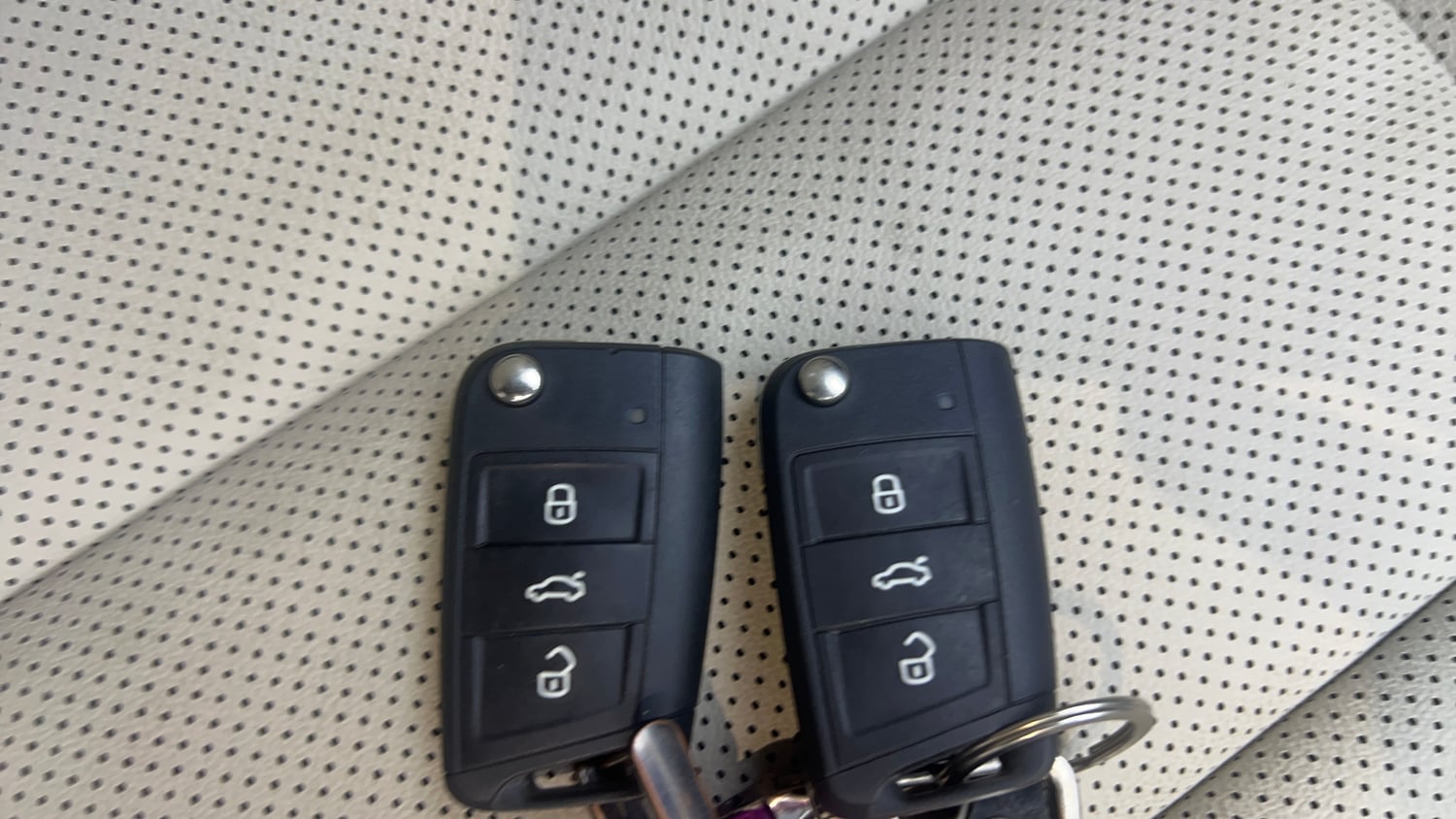 Used 2025 Skoda Slavia Style 1.0L TSI MT Petrol Manual extra CAR KEY VIEW