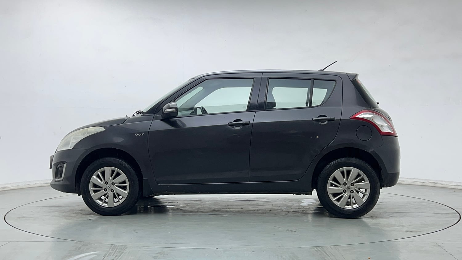 Used 2015 Maruti Suzuki Swift ZXi Petrol Manual exterior LEFT SIDE VIEW