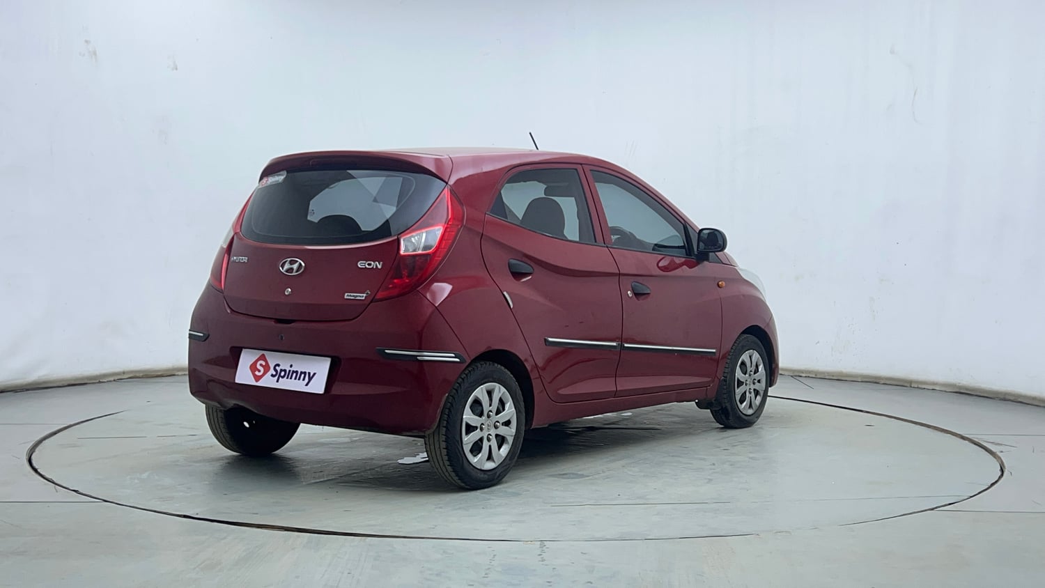 Used 2016 Hyundai Eon Magna + Petrol Manual exterior RIGHT REAR CORNER VIEW