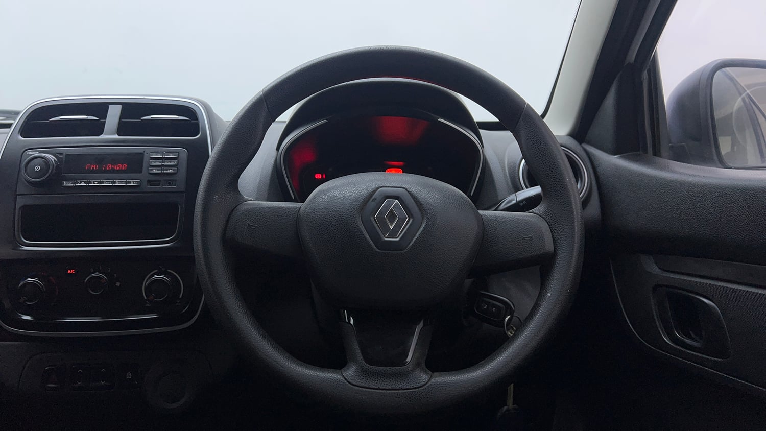 Used 2018 Renault Kwid RXL Petrol Manual interior STEERING VIEW