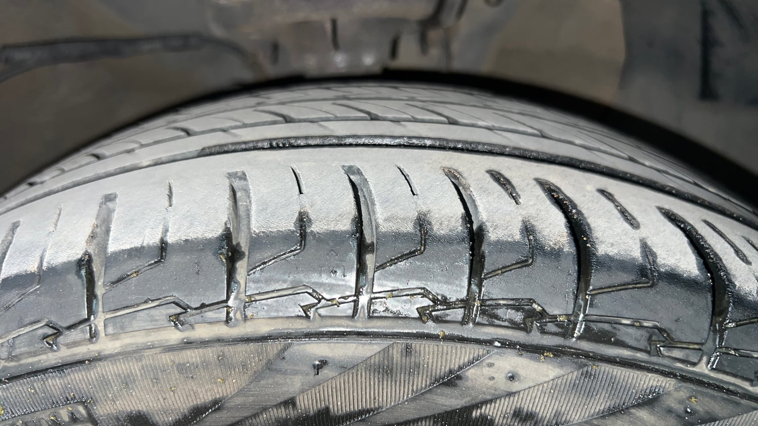Used 2015 Hyundai Elite i20 Asta 1.2 Petrol Manual tyres RIGHT FRONT TYRE TREAD VIEW