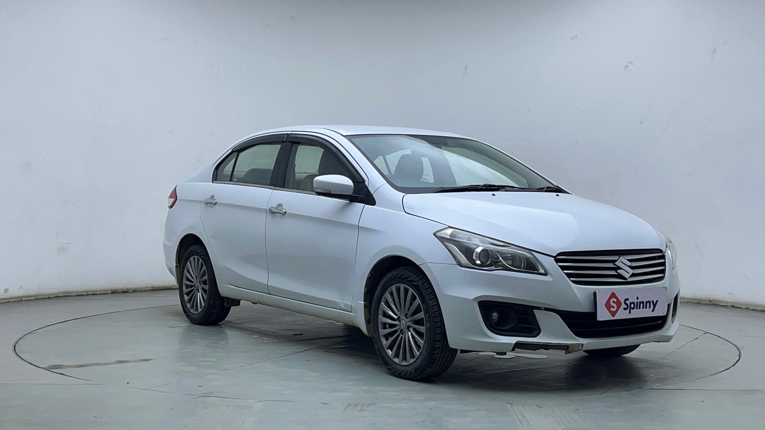 Used 2018 Maruti Suzuki Ciaz Alpha 1.4 AT Petrol Automatic exterior RIGHT FRONT CORNER VIEW