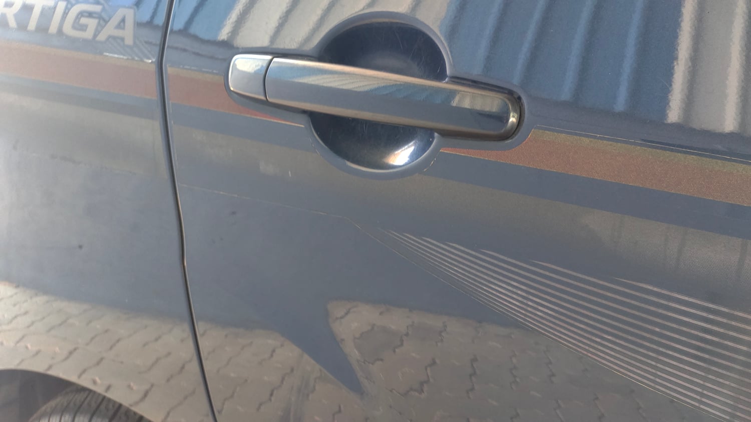 Used 2016 Maruti Suzuki Ertiga VXI Petrol Manual dents MINOR DENT