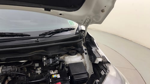 Used 2024 Maruti Suzuki XL6 Alpha AT Petrol Petrol Automatic engine ENGINE LEFT SIDE HINGE & APRON VIEW