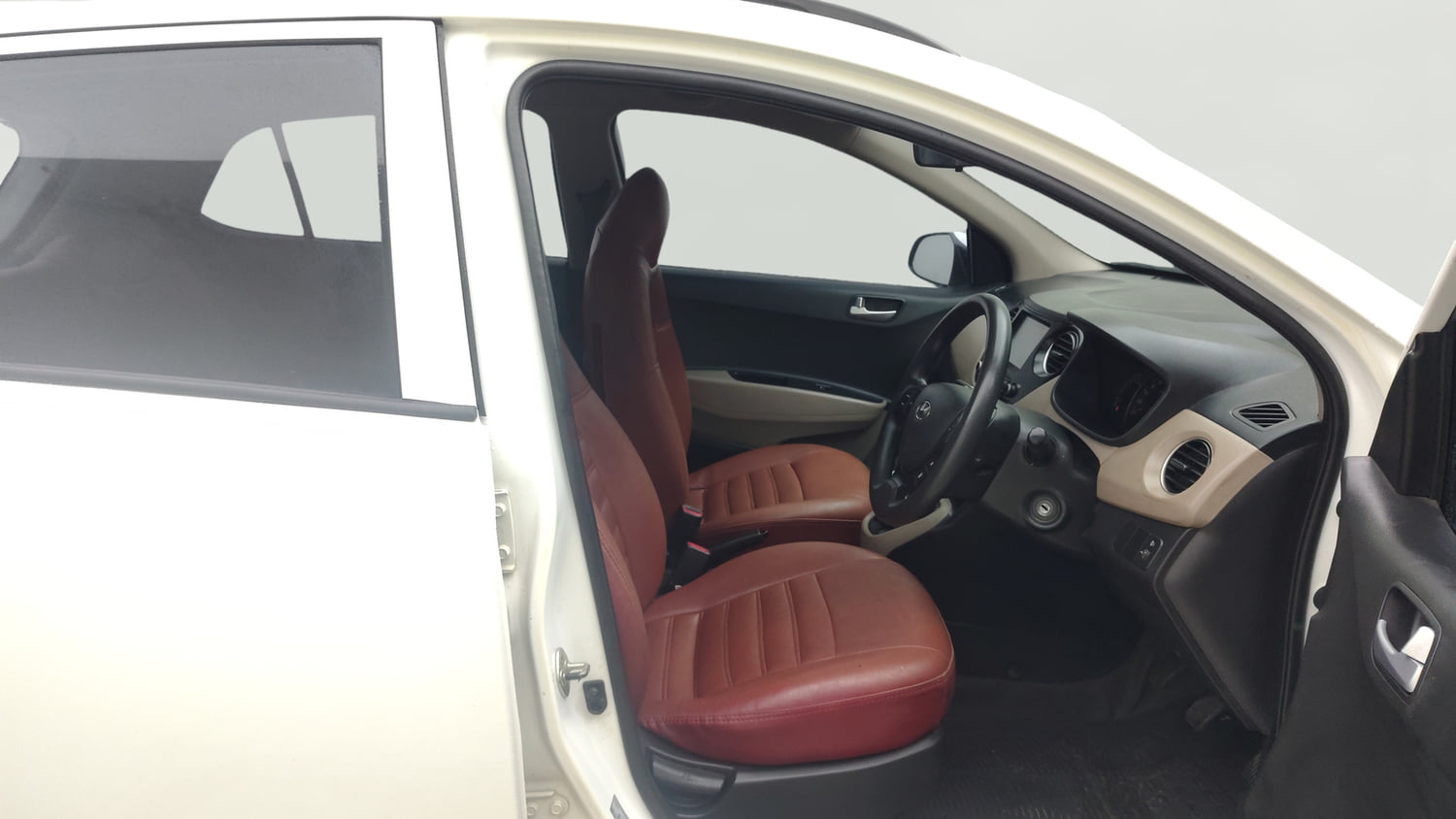 Used 2020 Hyundai Grand i10 Sportz 1.2 Kappa VTVT Petrol Manual interior RIGHT SIDE FRONT DOOR CABIN VIEW