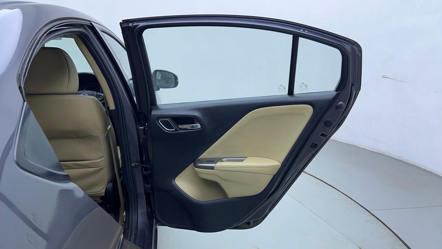 Used 2018 Honda City ZX CVT Petrol Petrol Automatic interior RIGHT REAR DOOR OPEN VIEW